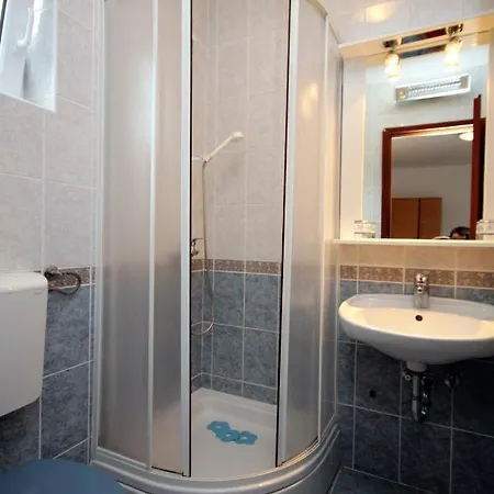 And With Parking Space - Crikvenica - 2379 Guest house