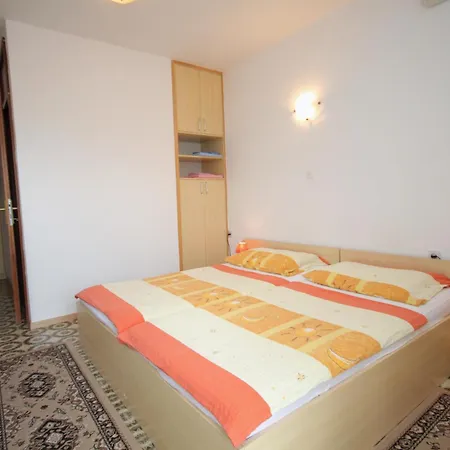 Guest house And With Parking Space - Crikvenica - 2379