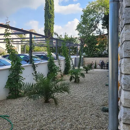 Casa de hóspedes And With Parking Space Selce, Crikvenica - 2379