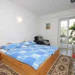 Gostinjska kuća And With Parking Space Selce, Crikvenica - 2379 Selce