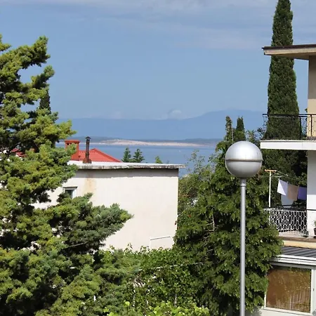 Guest house And With Parking Space Selce, Crikvenica - 2379 3*