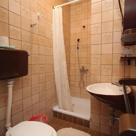 Guest house And With Parking Space Selce, Crikvenica - 2379