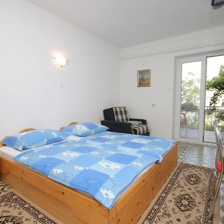 Guest house And With Parking Space Selce, Crikvenica - 2379 Selce