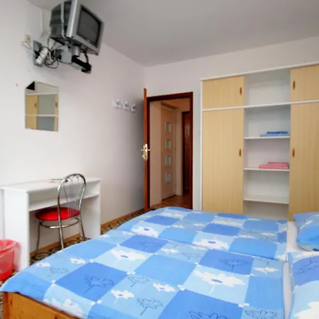 And With Parking Space Selce, Crikvenica - 2379 Guest house 3*