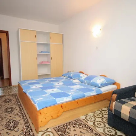 And With Parking Space Selce, Crikvenica - 2379 Guest house 3*
