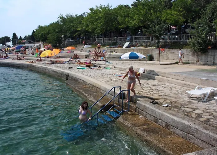 Gasthof And With Parking Space Selce, Crikvenica - 2379