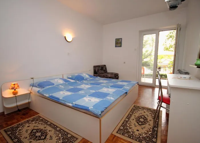 Gasthof And With Parking Space Selce, Crikvenica - 2379