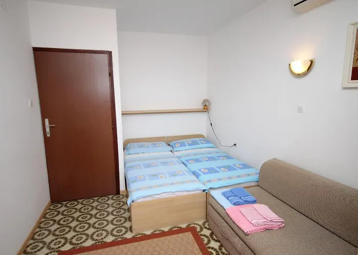 Gasthof And With Parking Space Selce, Crikvenica - 2379 Selce